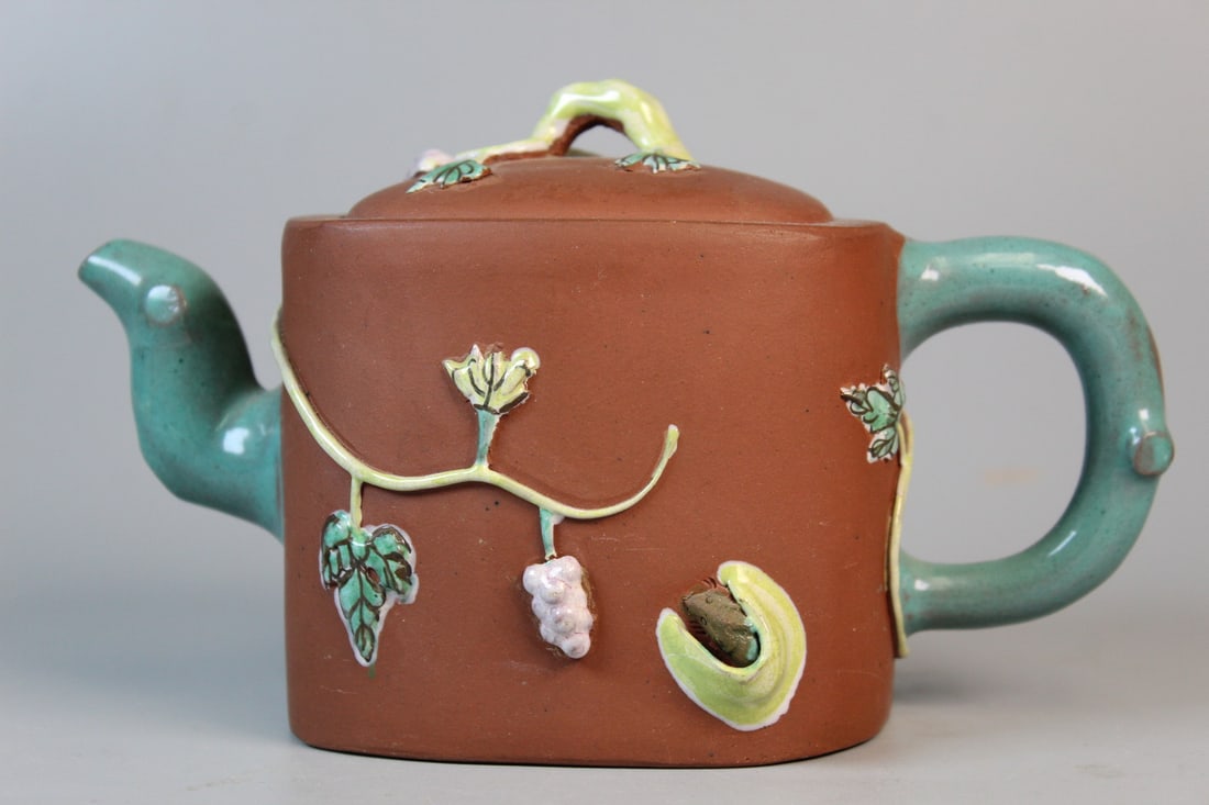Chinese Yixing Teapot (1 of 8)