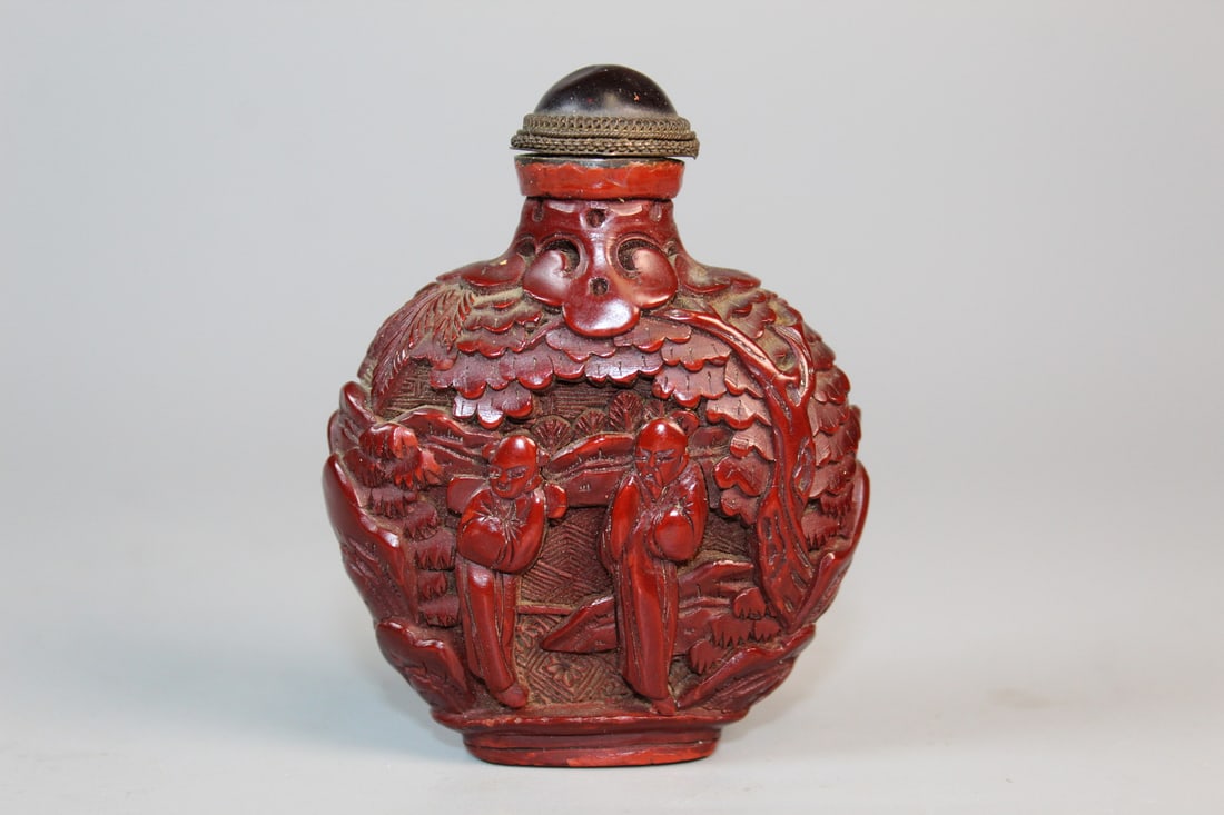 Chinese Cinnabar Snuff Bottle (1 of 7)