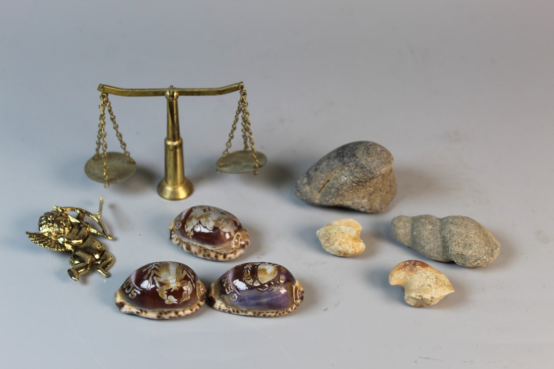 Fossil Stones and Carved Shells etc: Fossil Stones and Carved Shells etc. L 2".