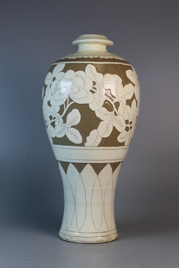 Chinese Cizhou Style Meiping Vase with Carved Flower Decorations (1 of 12)
