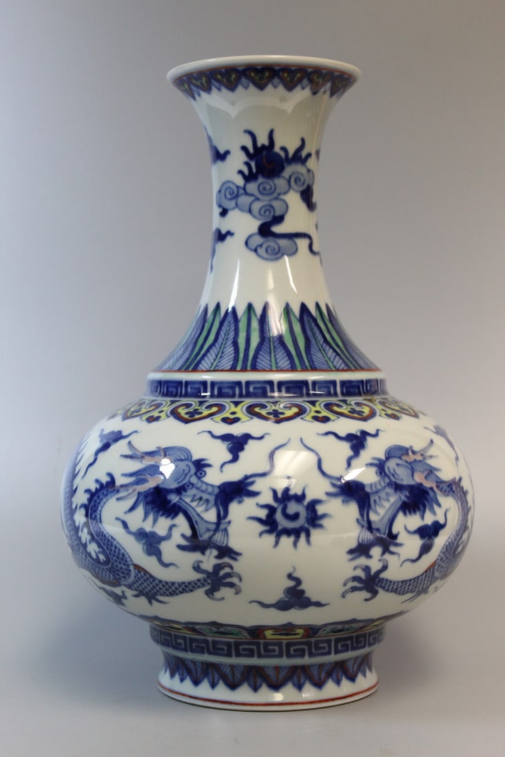 Chinese Doucai Porcelain Dragon Vase. (1 of 9)
