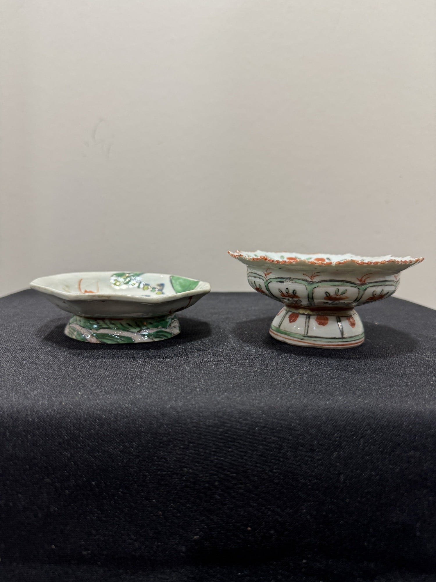 Lot of two Chinese stem dishes (1 of 3)
