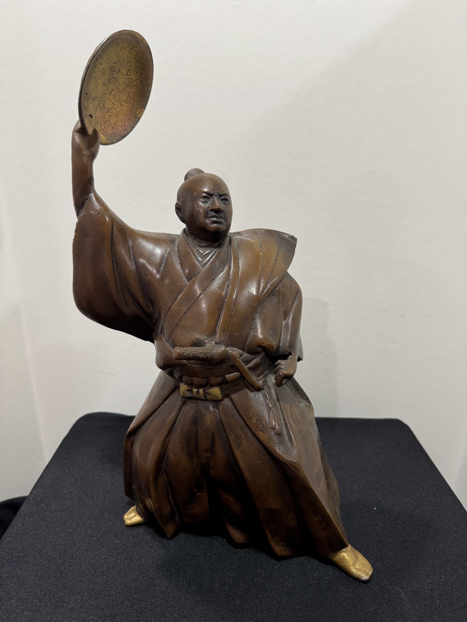 Bronze sculpture of Japanese warlord Ben Kei (1 of 4)