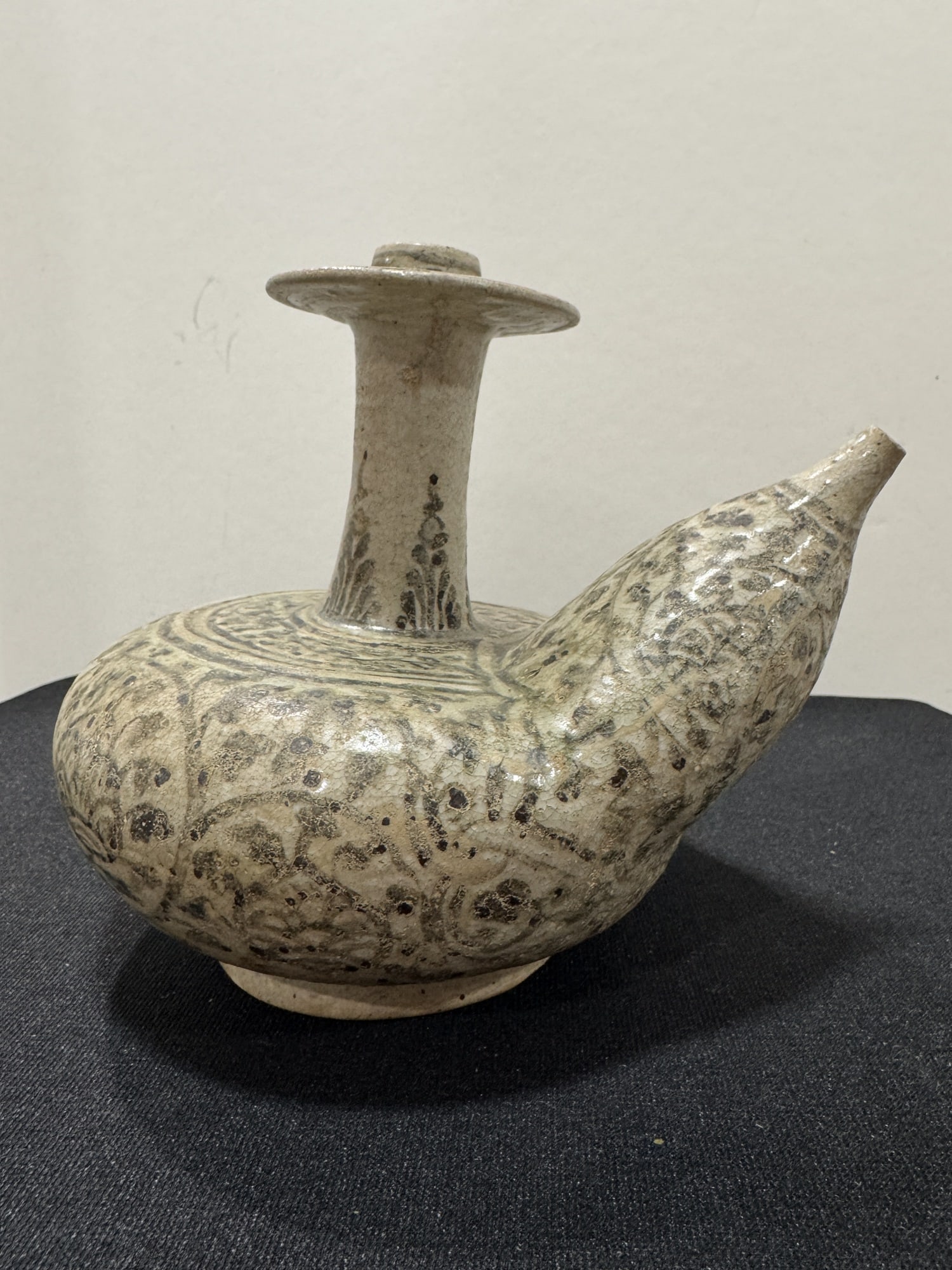 Thai stoneware Kendi (1 of 4)