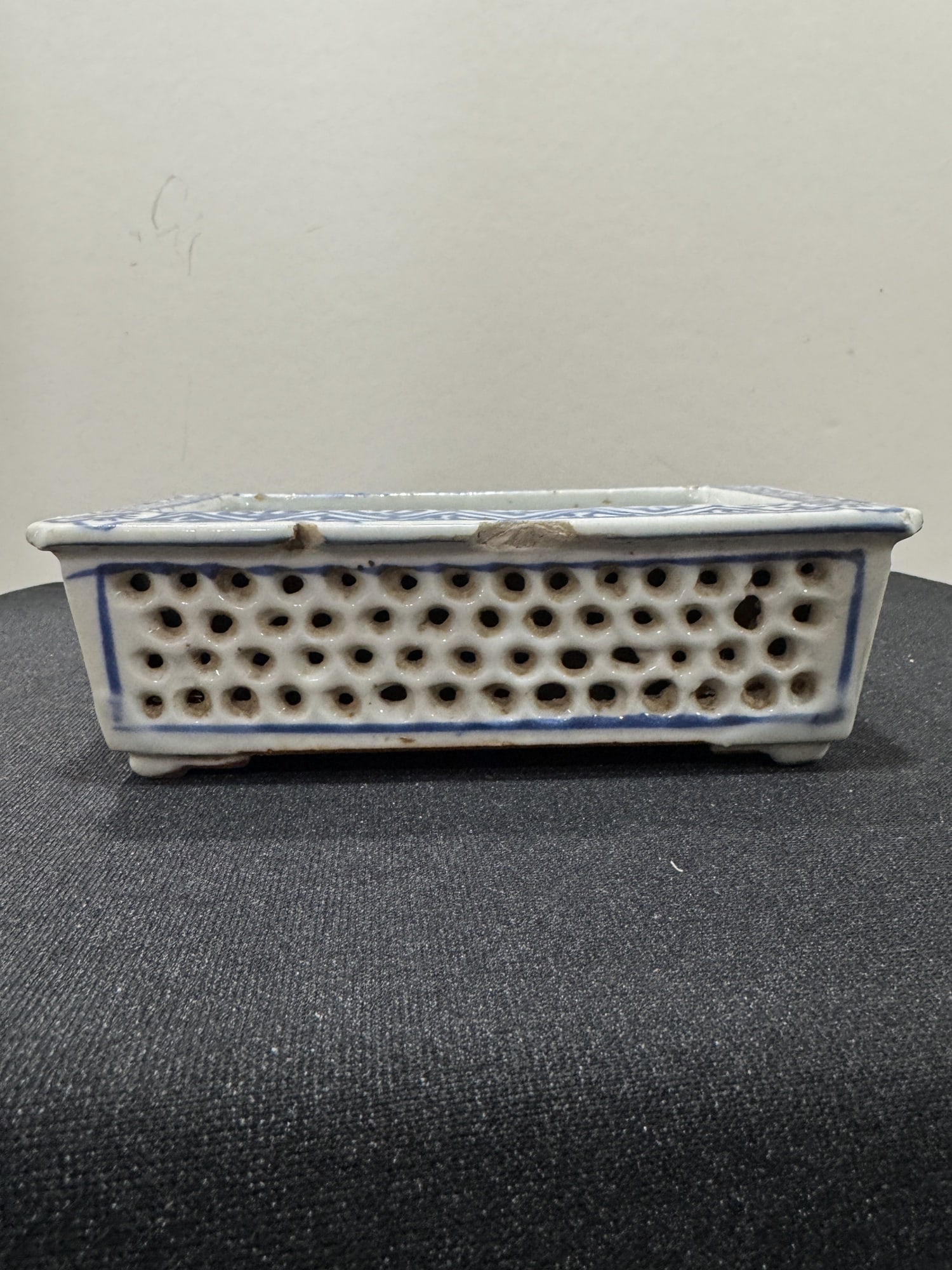 Chinese blue and white porcelain planter (1 of 5)