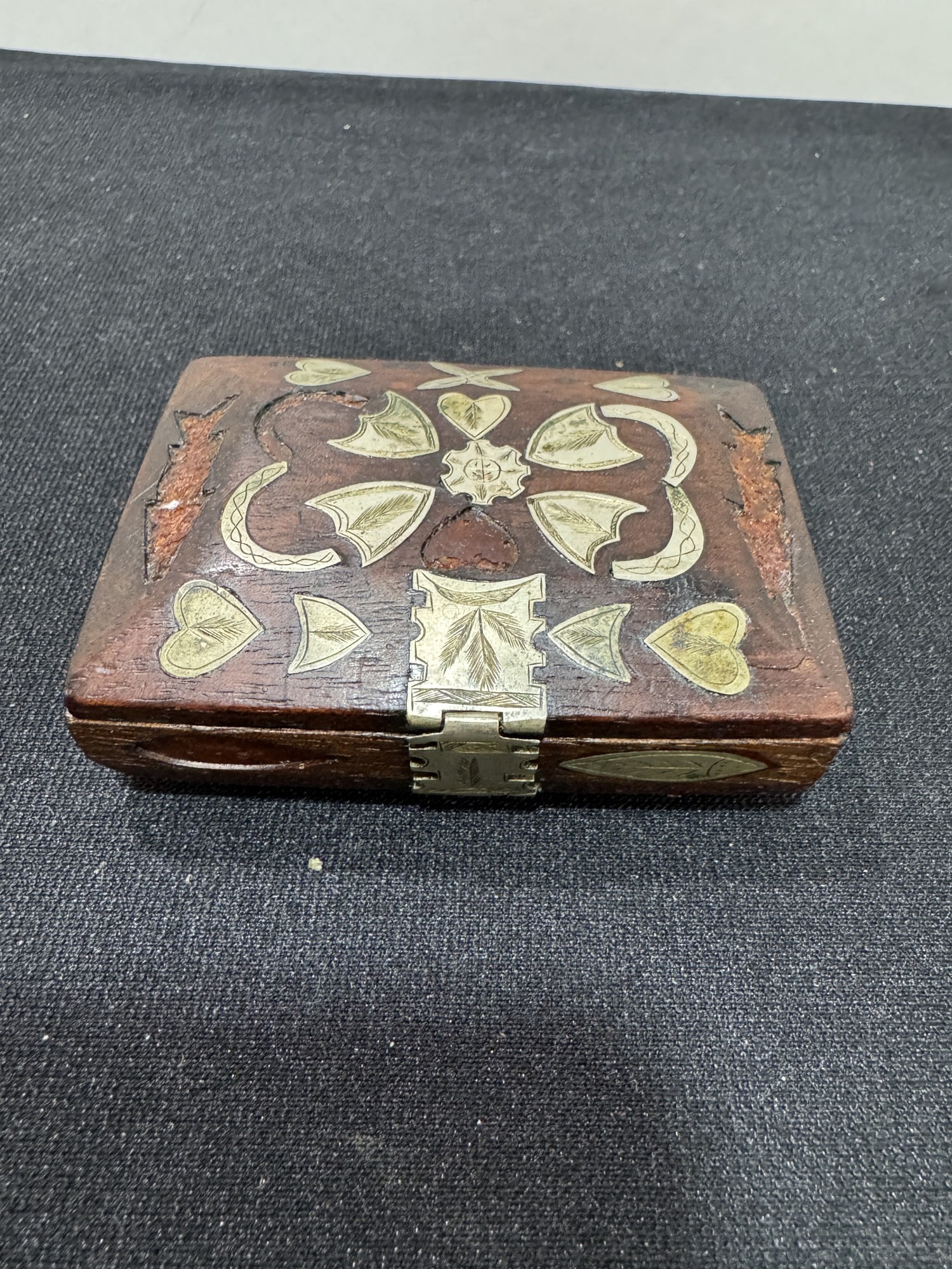 Wood Metal Inlay trinket box- Missing parts: Wood Metal Inlay trinket box- Missing parts. 3.5" x 2.5" x 1"