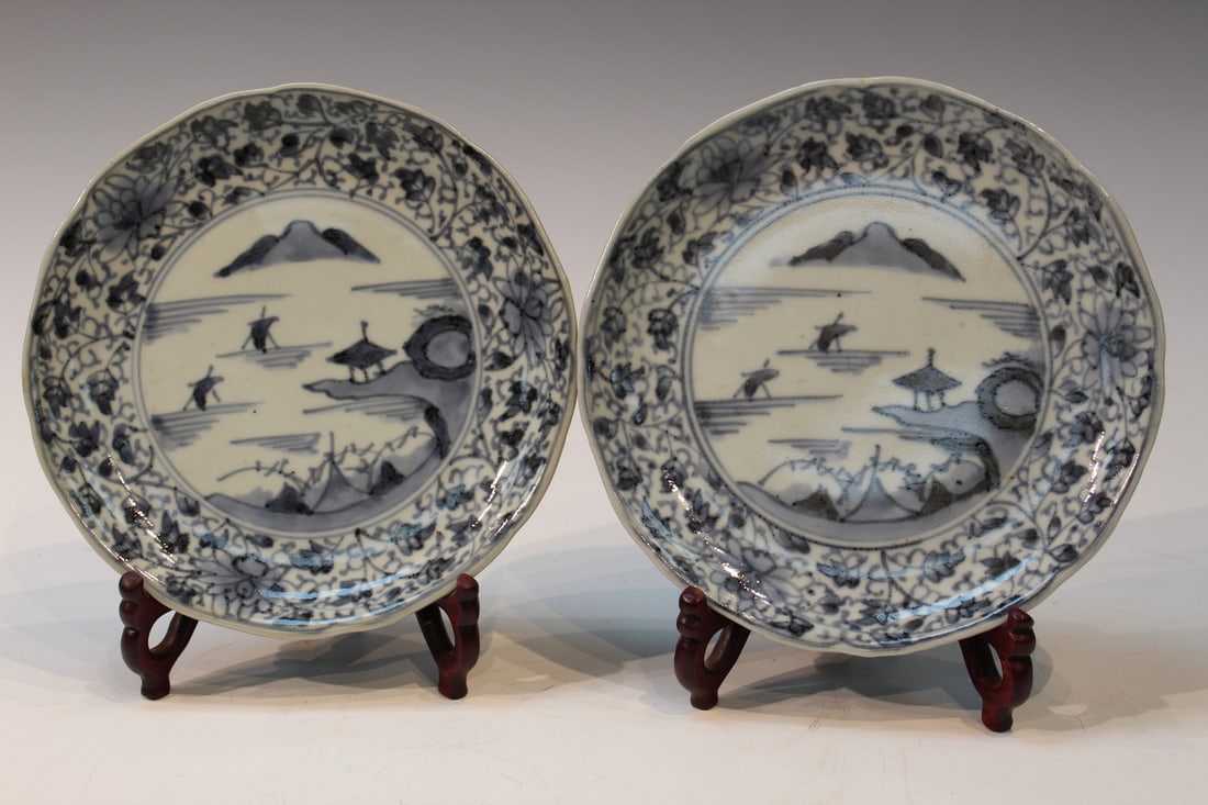 Pair of Japanese Blue and White Porcelain Dishes (1 of 5)