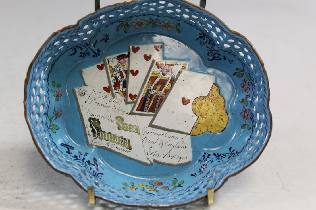 Antique Enamel Dish, 18th C.: Antique Enamel Dish, 18th C. Size 5" x 4" x 1". As Is.