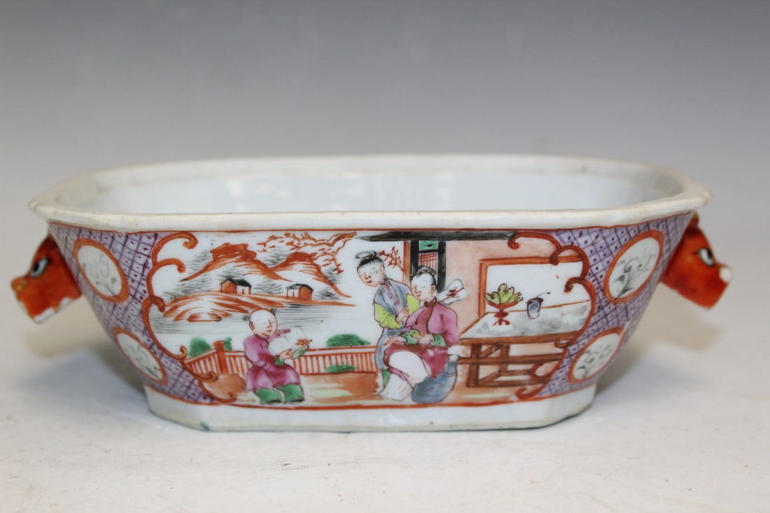 Chinese Export Porcelain Bowl (1 of 6)