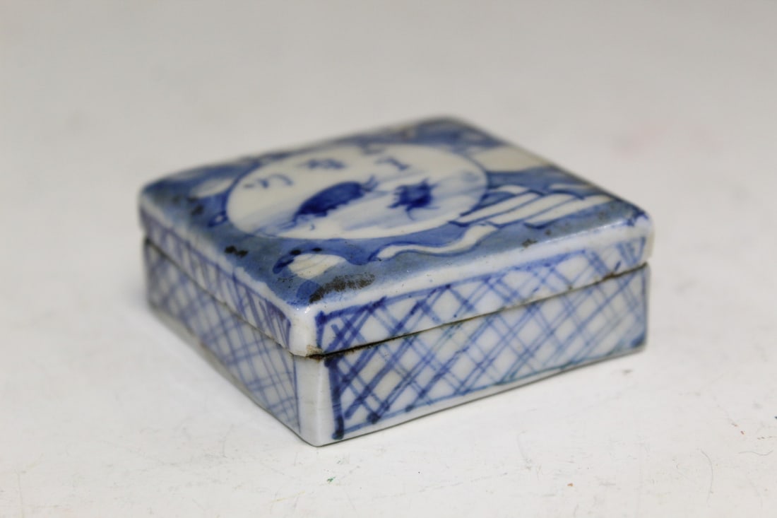 Japanese Blue and White Porcelain Ink Box (1 of 5)