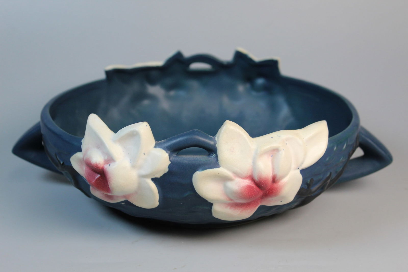 Roseville Style Bowl: Roseville Style Bowl. Diam 11" H 2.5".