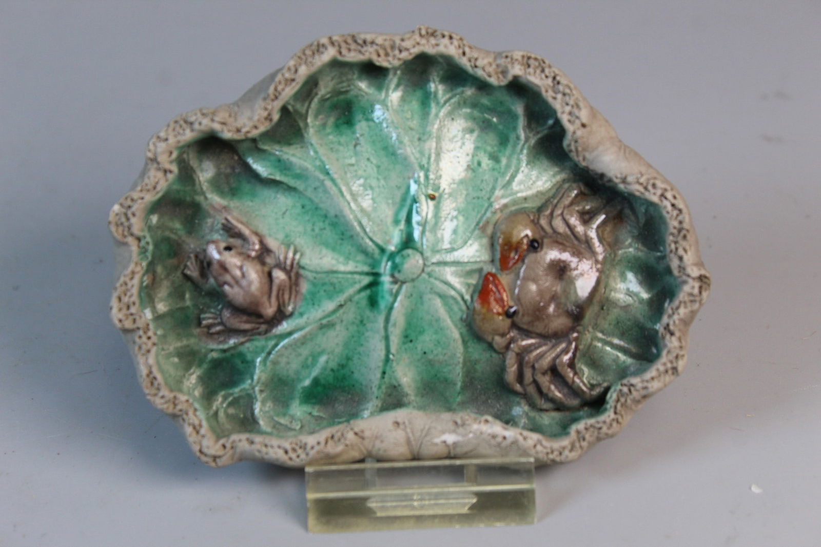 Chinese Shiwan Ware Lotus Leaf Shaped Brush Washer: Chinese Shiwan Ware Lotus Leaf Shaped Brush Washer. 4.25x3x0.5".