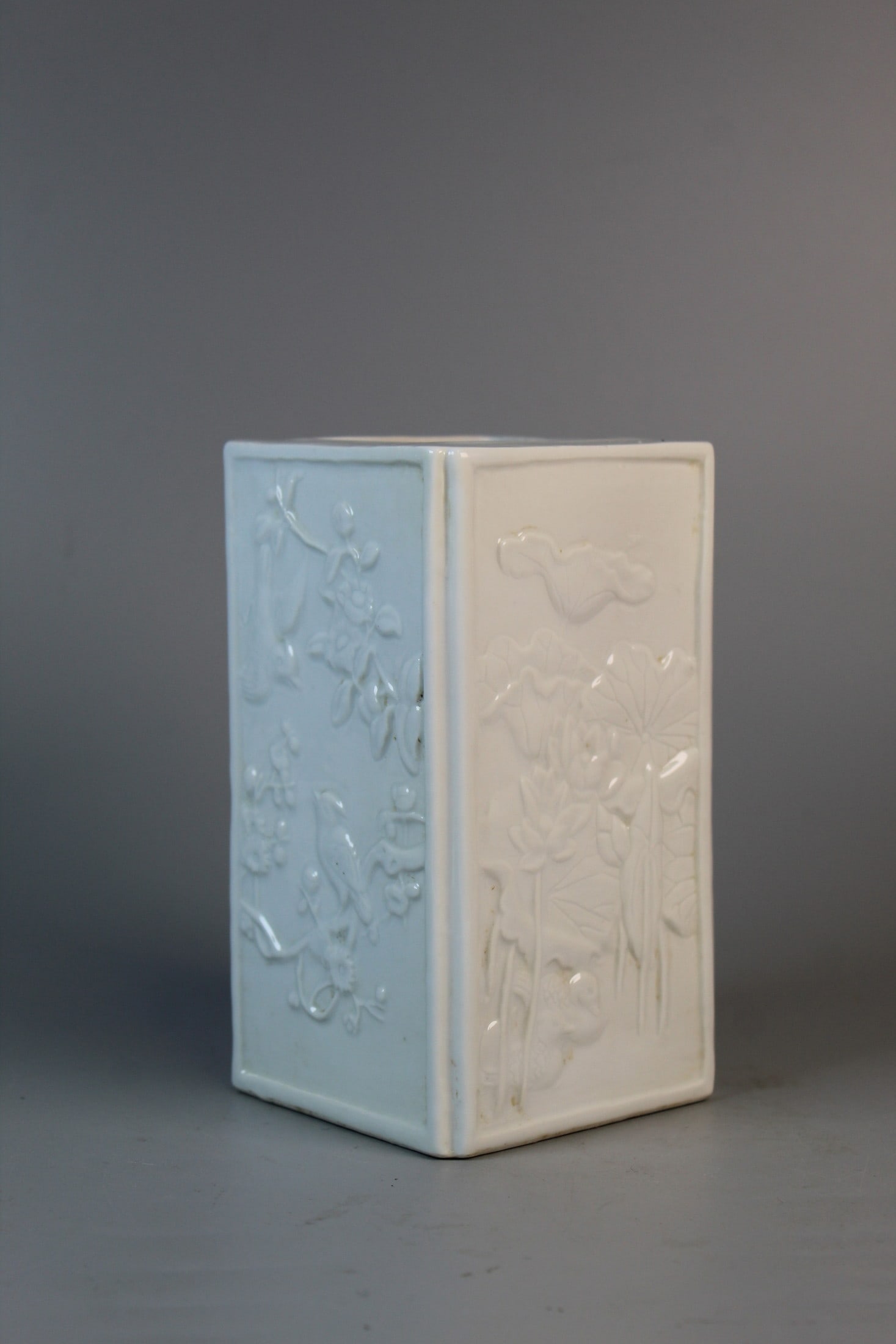 Chinese Blanc de Chine Porcelain Brush Pot: Chinese Blanc de Chine Porcelain Brush Pot. 6x3.25x3.25".