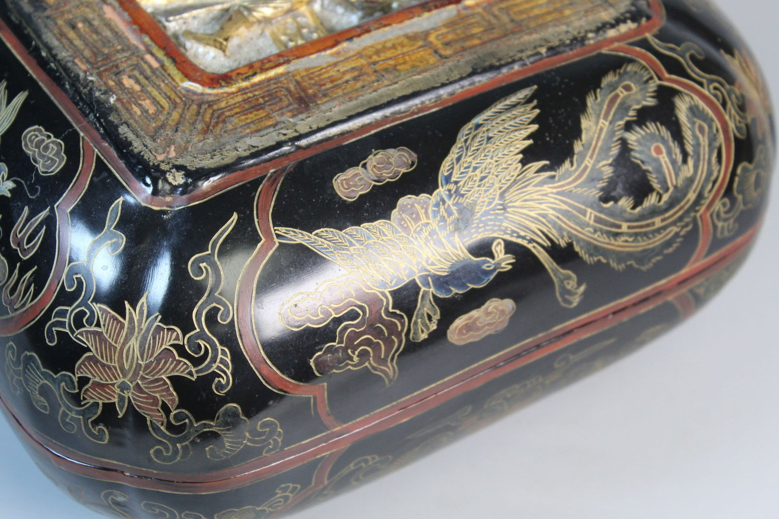 Chinese Lacquered Box - 4