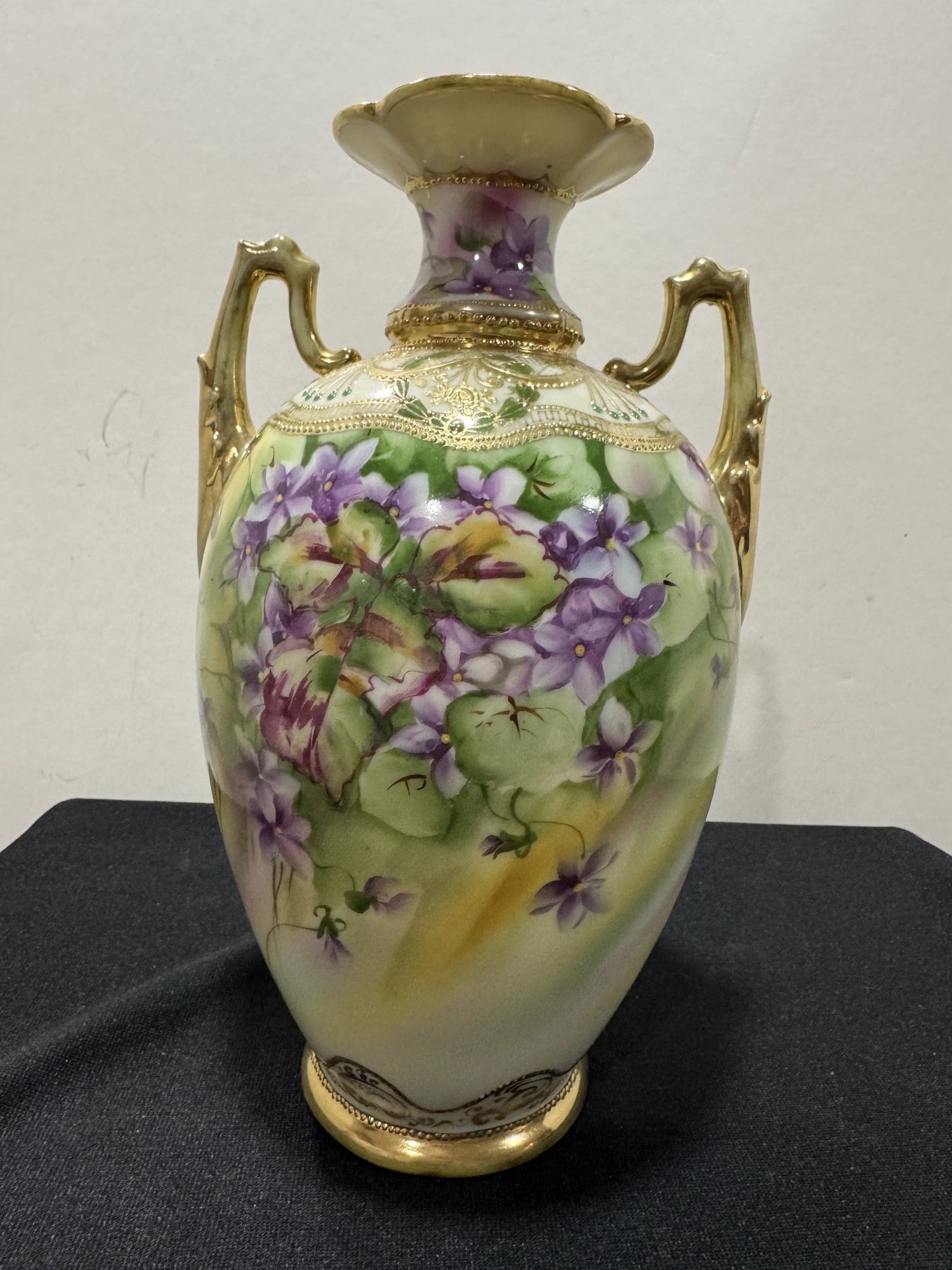 Japanese Nippon porcelain vase: Japanese Nippon porcelain vase. Height 10"
