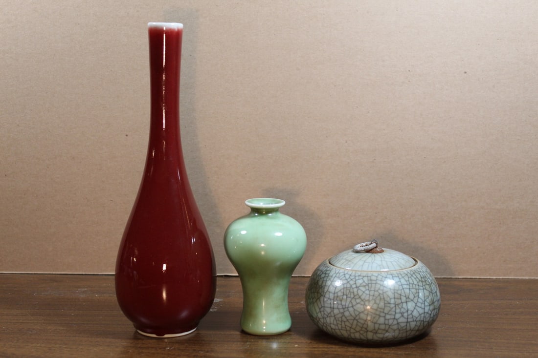 Group of 3 Chinese Porcelain Items: Group of 3 Chinese Porcelain Items. Tallest H 10". Covered Bowl Diam 4.25".