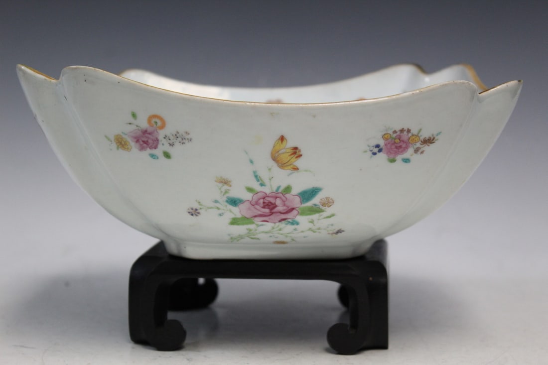 Chinese Export Famille Rose Porcelain Bowl (1 of 7)