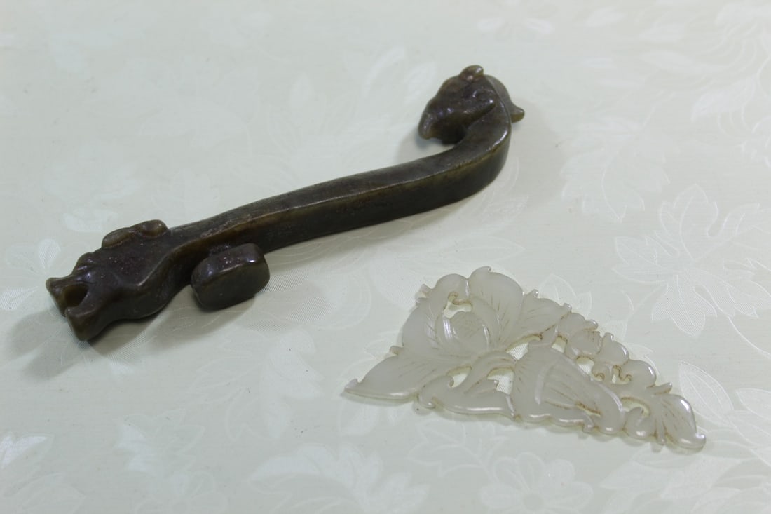 Chinese Carved Jade Belt Buckle and Flower: Chinese Carved Jade Belt Buckle and Flower. L 4.5".