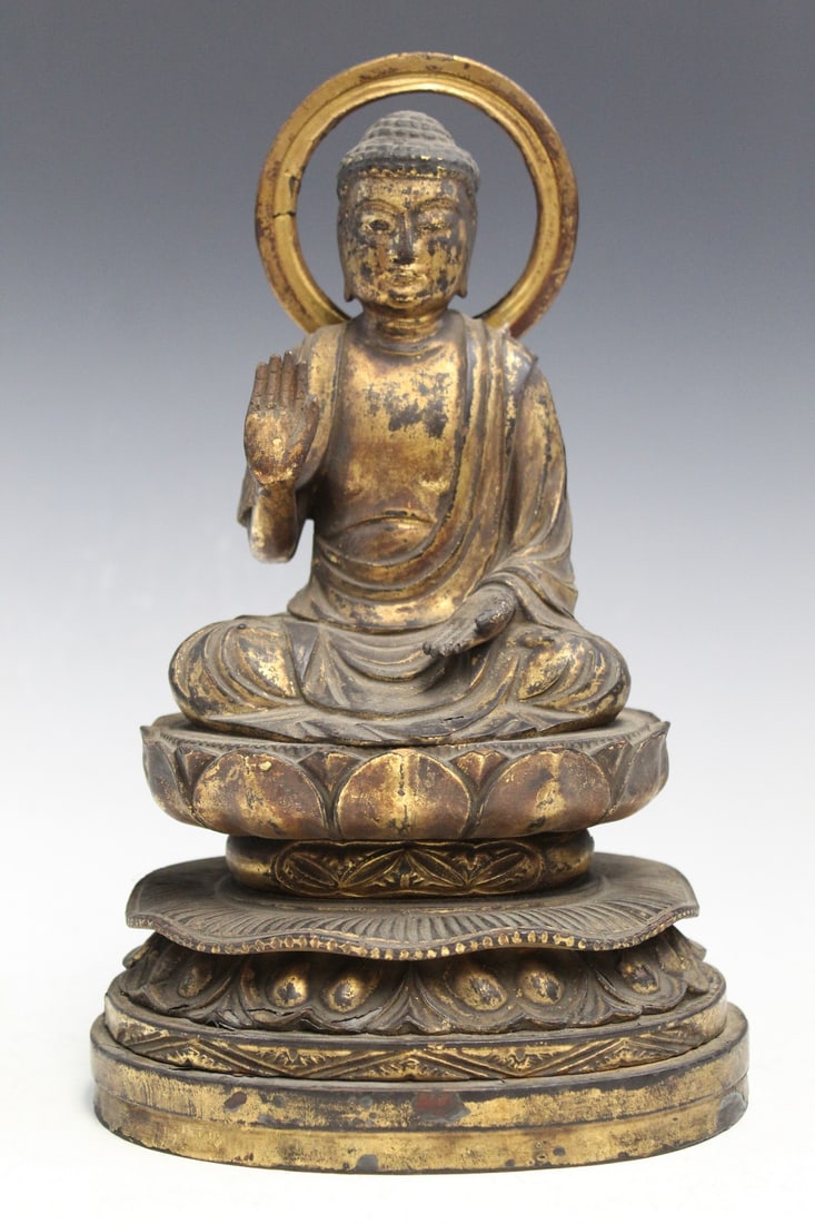 Japanese Gilt Lacquered Wood Buddha Statue: Japanese Gilt Lacquered Wood Buddha Statue. H 10.5".