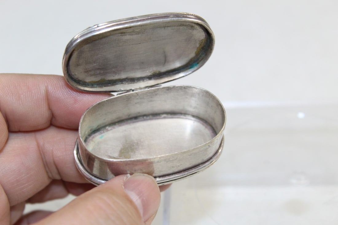 Sterling Snuff Box - 5