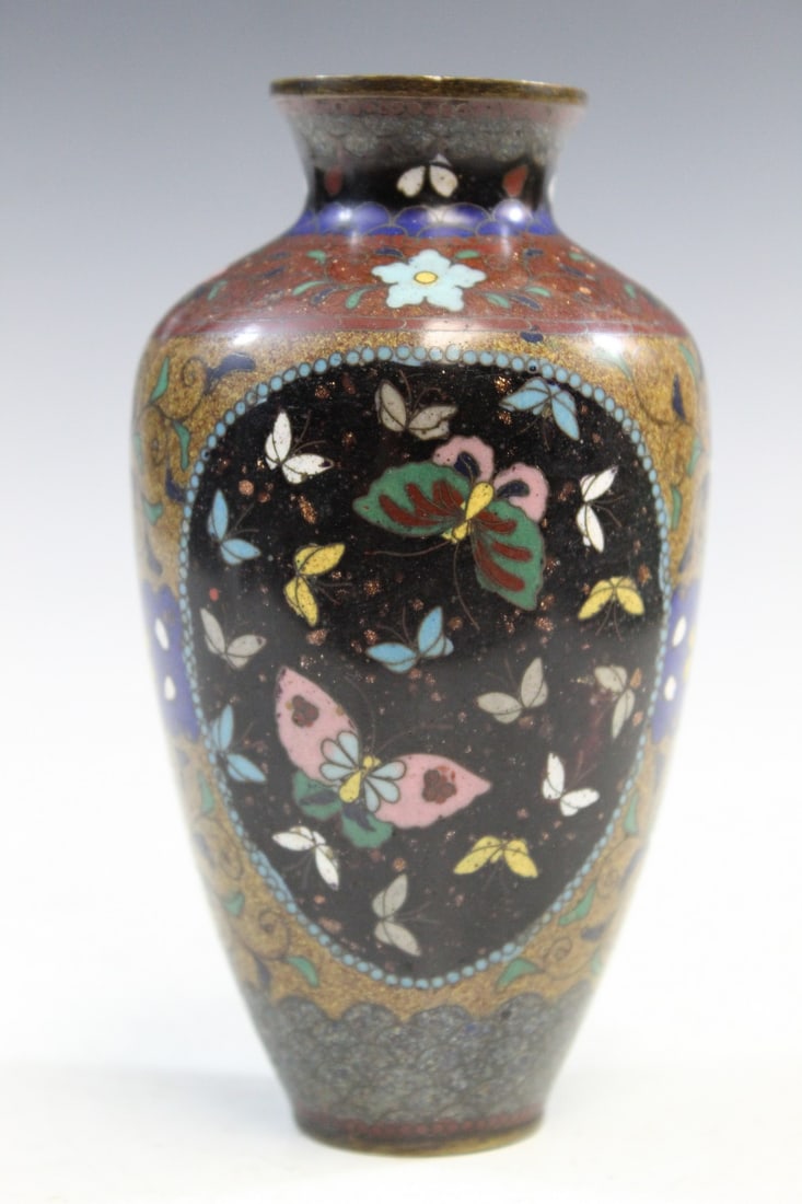 Japanese Cloisonne Vase: Japanese Cloisonne Vase. H 6".