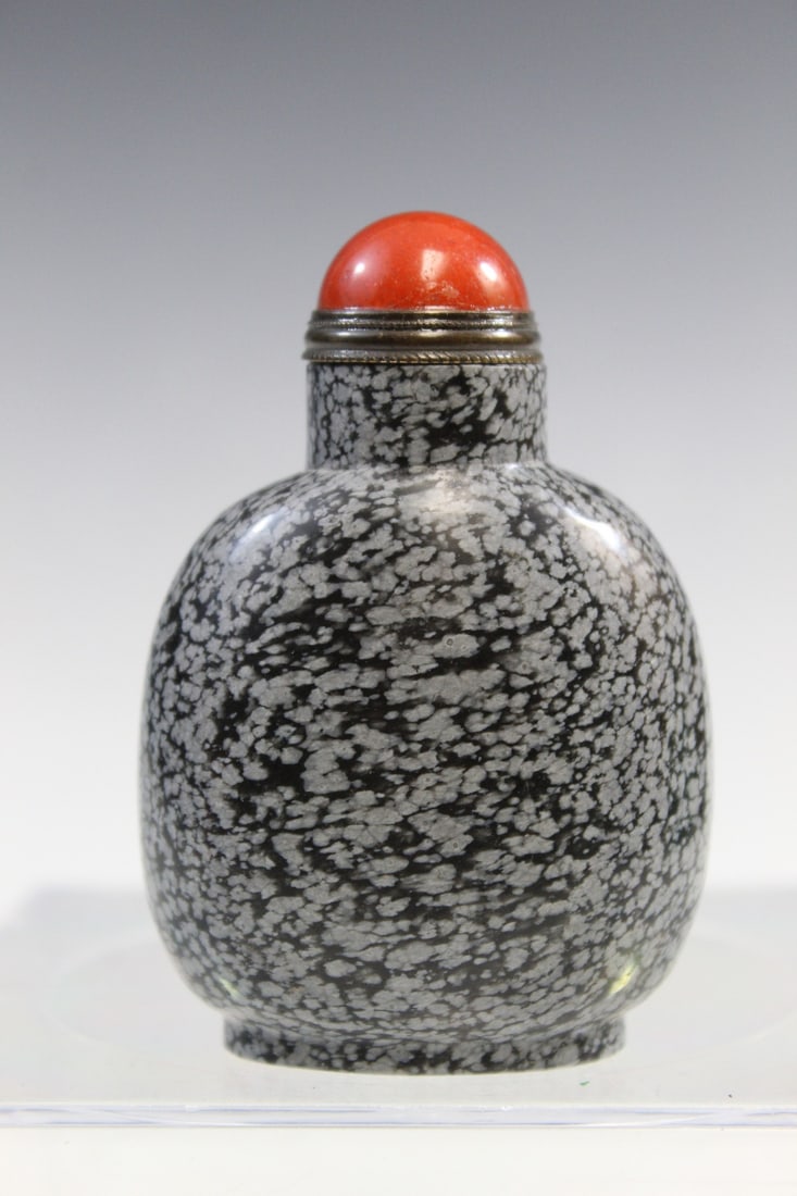 Chinese Stone Snuff Bottle: Chinese Stone Snuff Bottle. H 3".