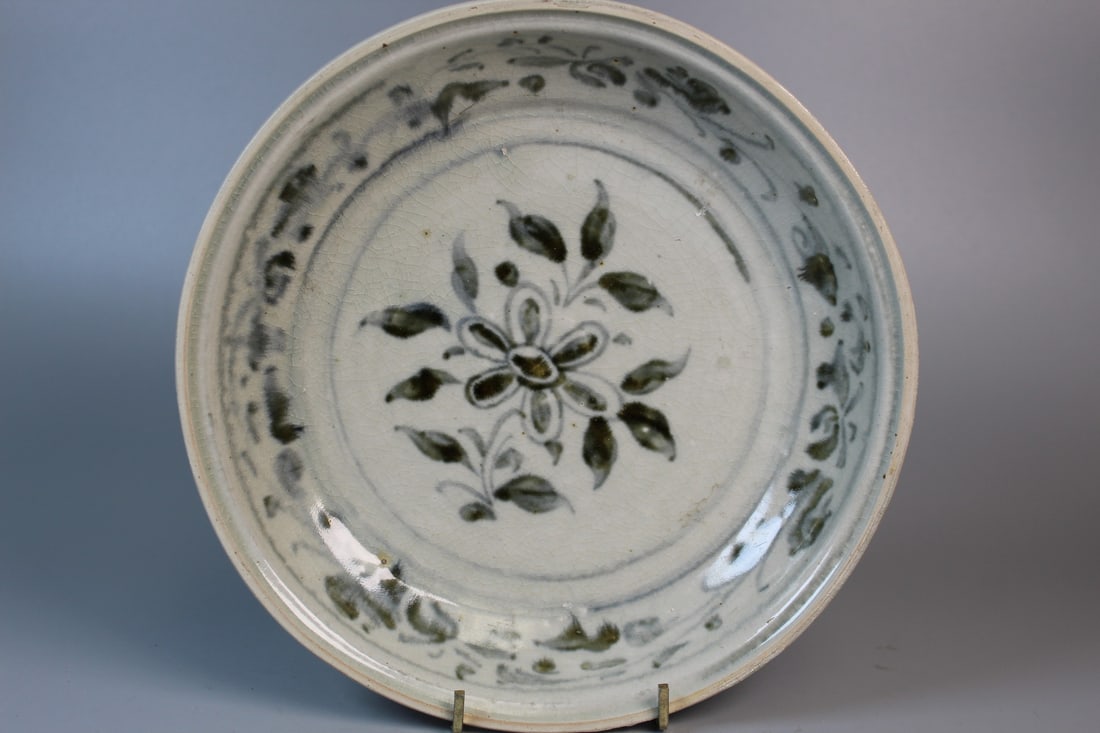 Antique Vietnamese Blue and White Hoi An Dish (1 of 7)