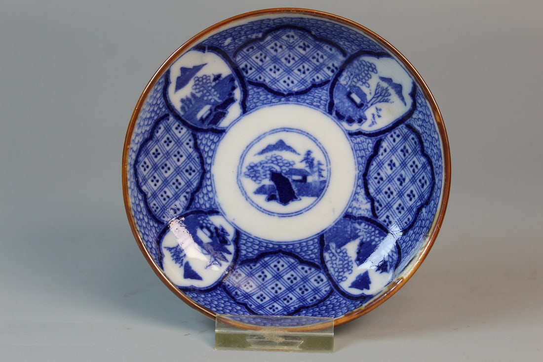 Japanese Blue and White Porcelain Small Dish (1 of 5)