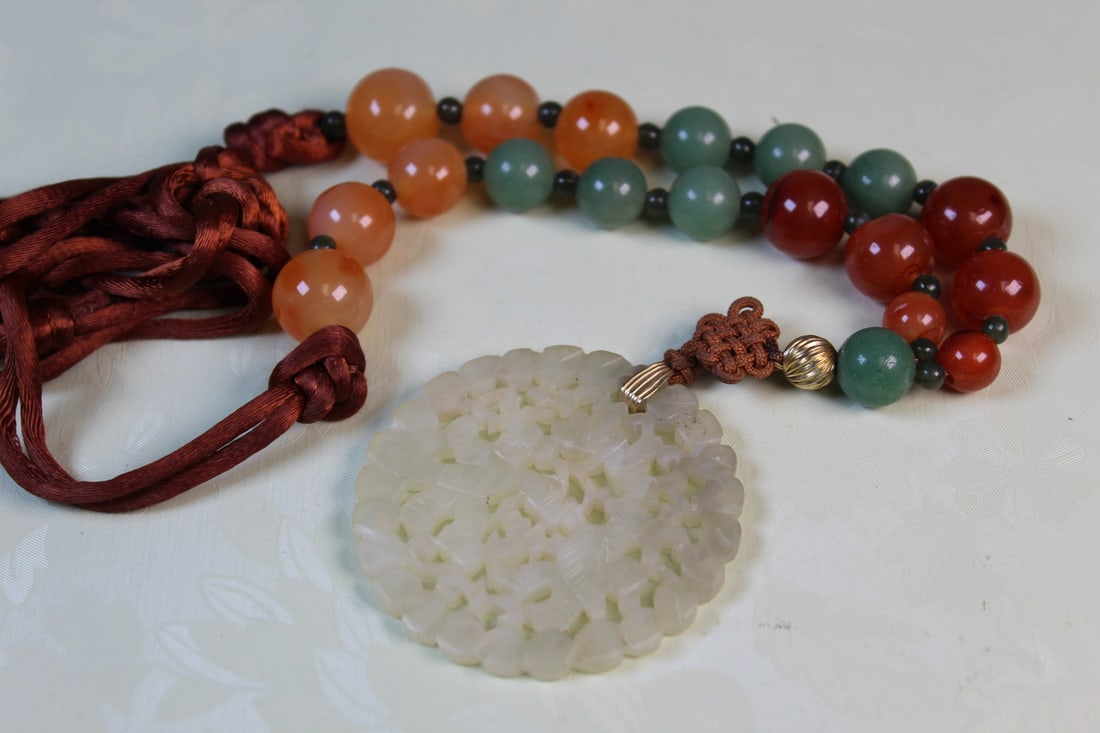 Chinese Agate Beads Necklace with Carved Jade Pendant: Chinese Agate Beads Necklace with Carved Jade Pendant. Pendant diam 2". L 9".