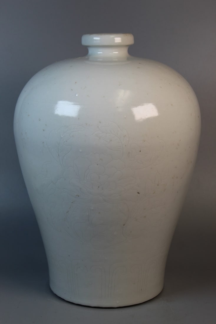 Chinese White Glazed Porcelain Meiping Vase with Incised Flowers (1 of 9)