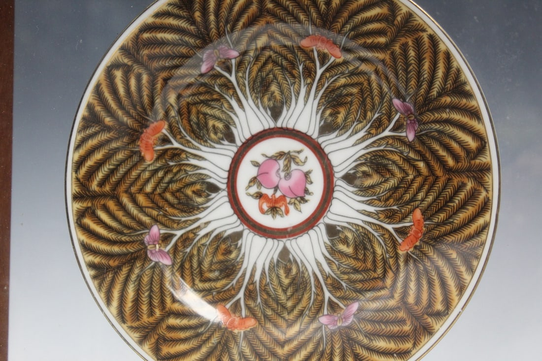 Framed Chinese Export Dish - 2