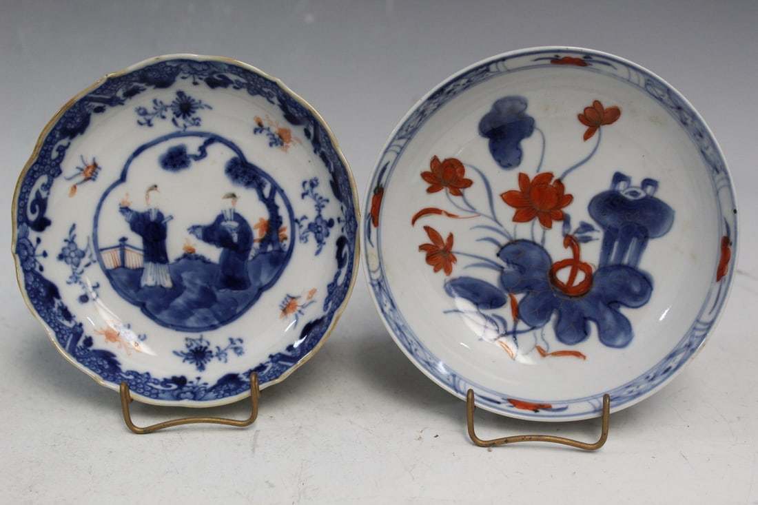 Two Chinese Export Blue and White Saucers (1 of 6)