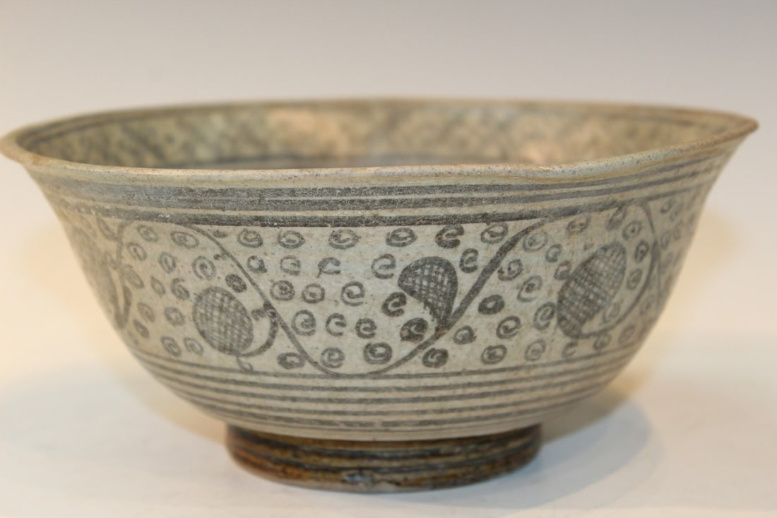 Sawankhalok Bowl (1 of 5)