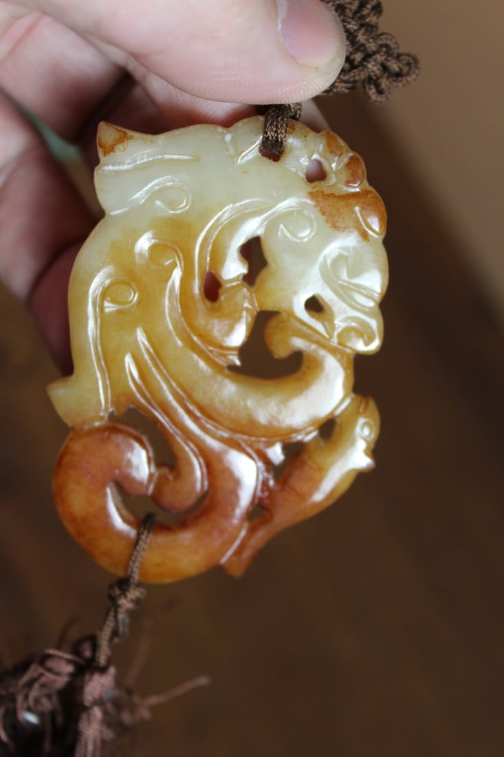 Carved jade pendant - 4