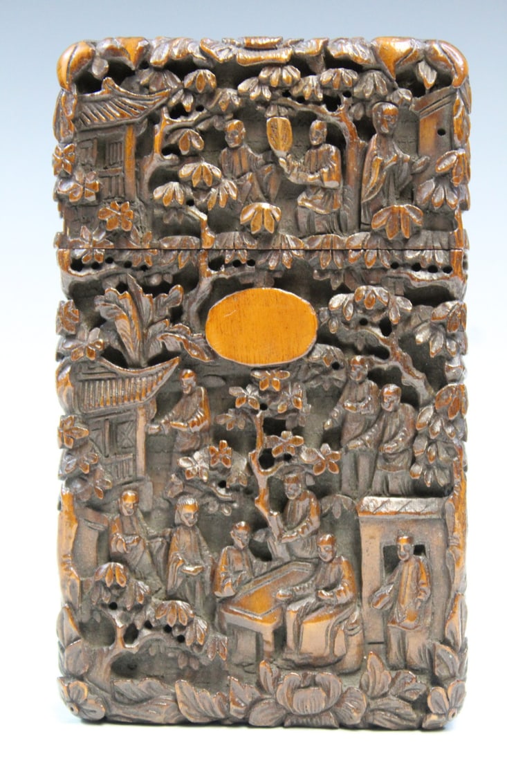 Chinese Carved Chenxiangmu Card Case: Chinese Carved Chenxiangmu Card Case. Size 3.5" x 2.25" x 0.75". As Is.