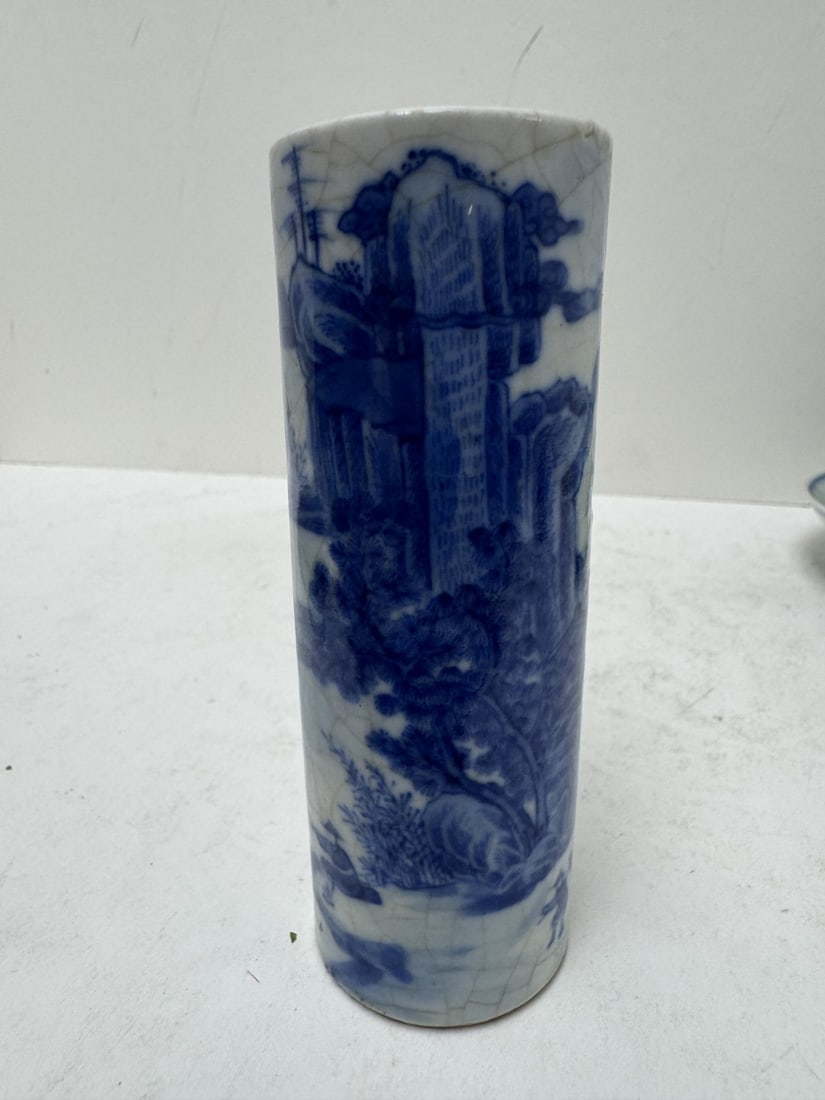Chinese Blue and White Porcelain Vase (1 of 4)
