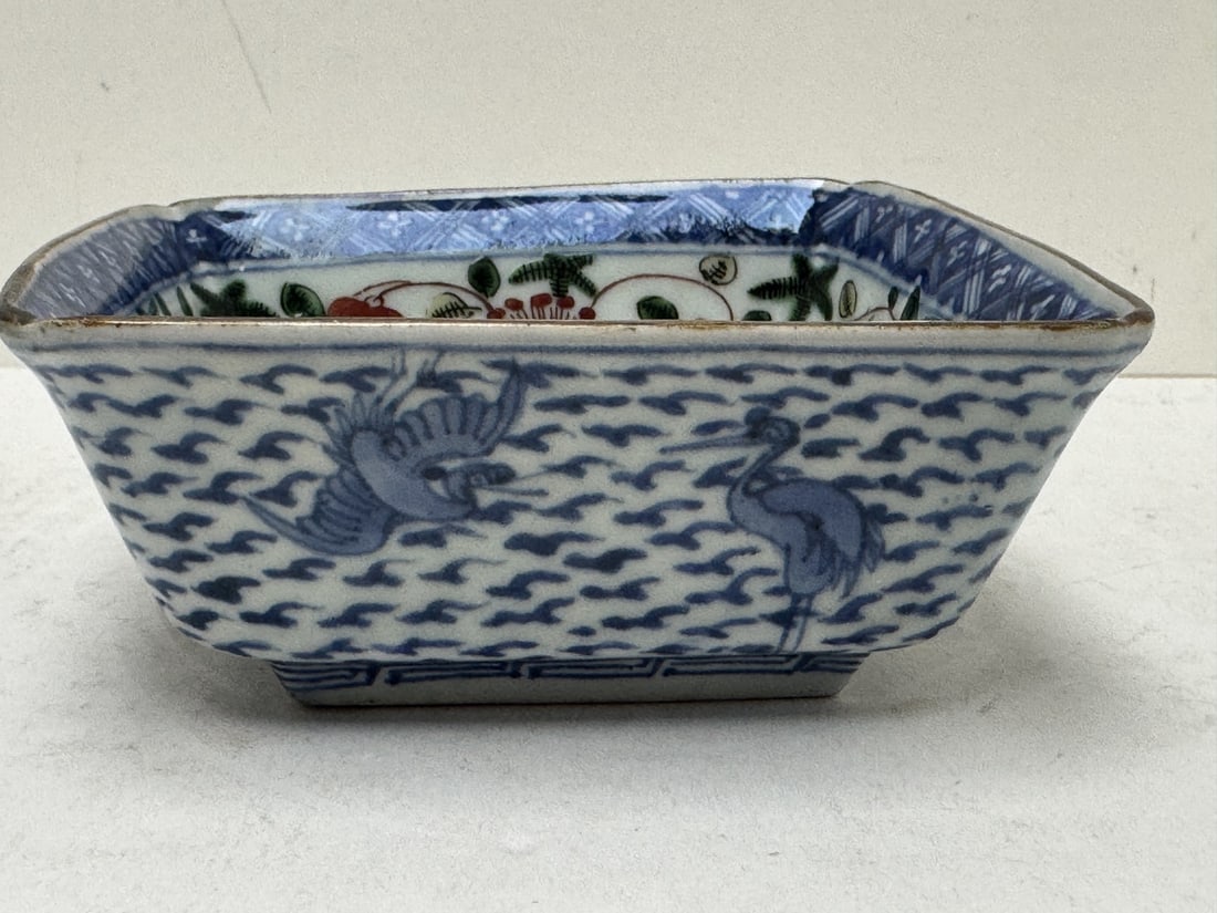 Chinese Blue and White Porcelain Bowl: Chinese Blue and White Porcelain Bowl. Diam 5"?Ming Mark.