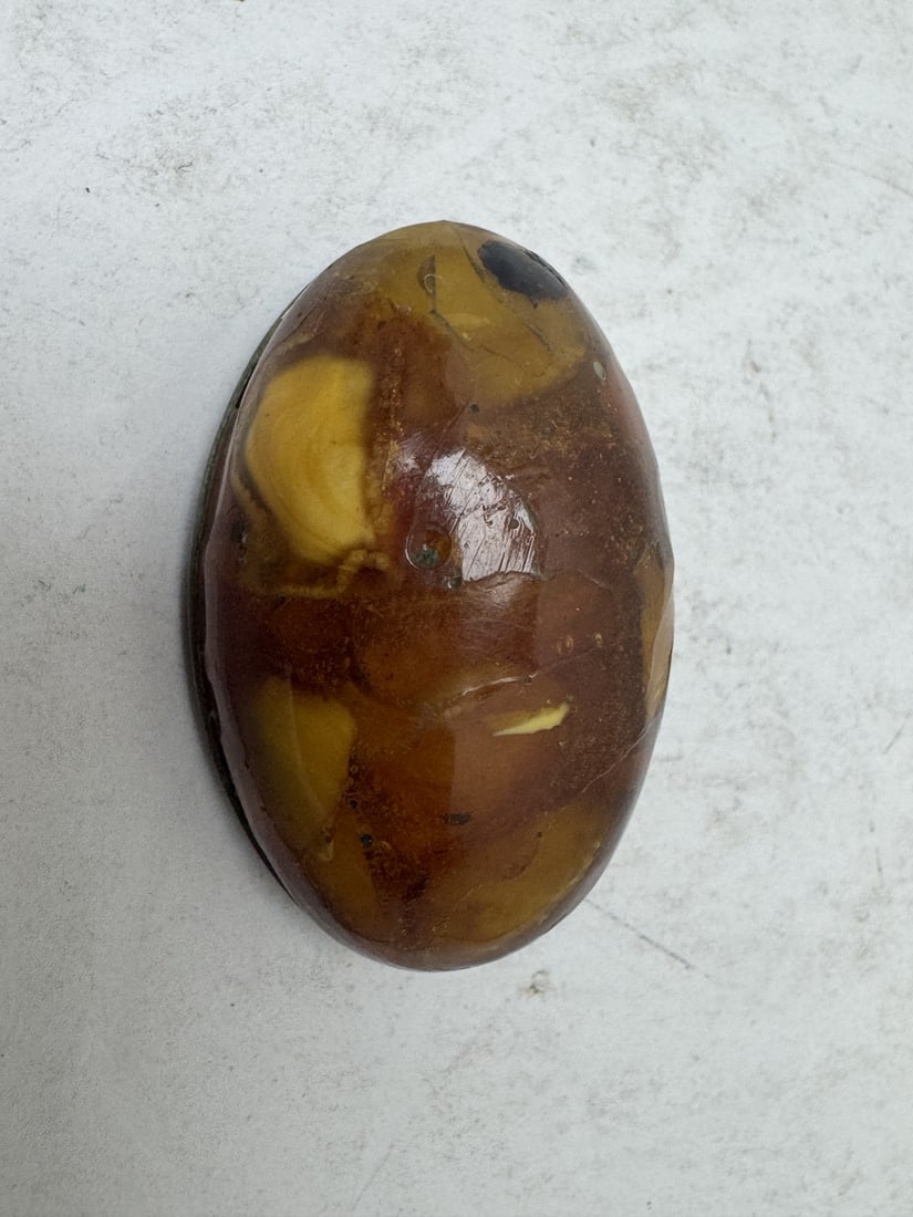 Amber Brooch: Amber Brooch. Length 1.75"