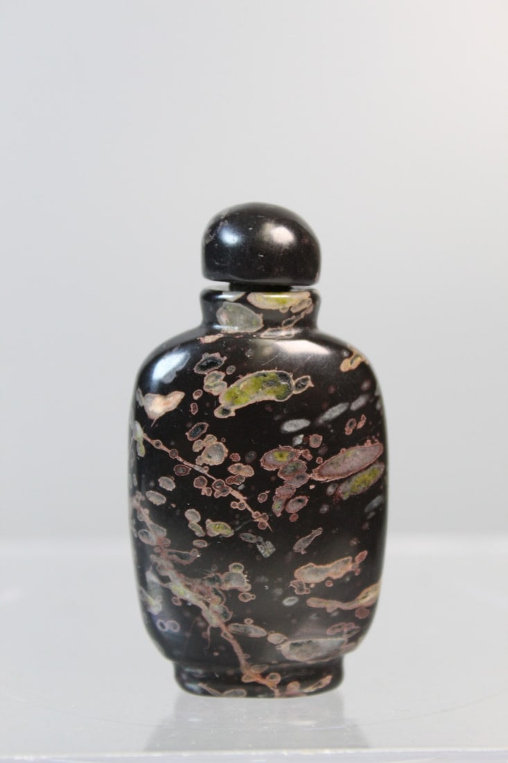 Chinese Puddingstone Snuff Bottle (1 of 7)