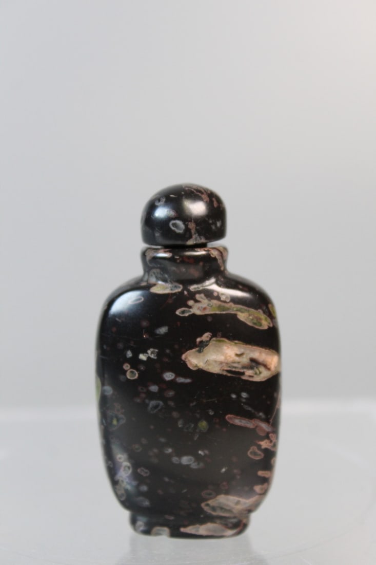 Chinese Puddingstone Snuff Bottle - 2