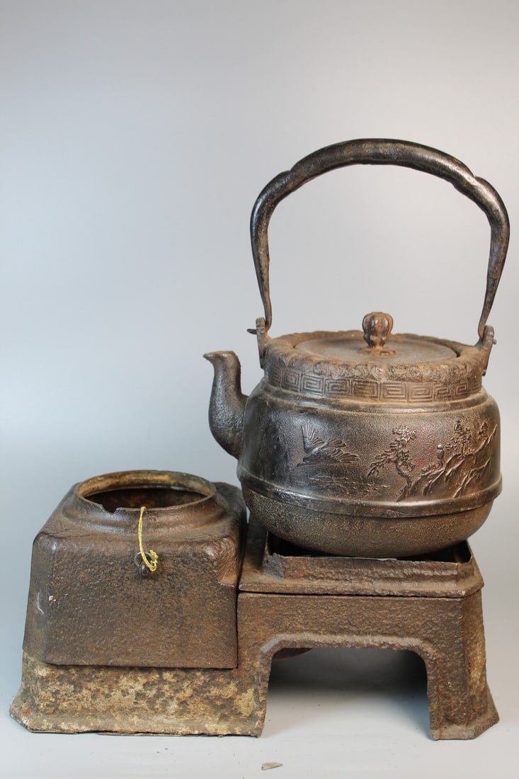 Japanese Iron Tea Ceremony Chagama Tetsubin & Kama Pot. (1 of 9)