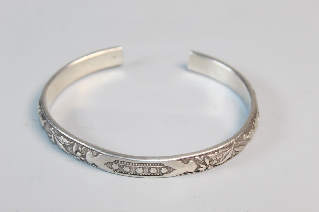 Chinese Silver Bangle: Chinese Silver Bangle. Diam 2.75". 42 g.