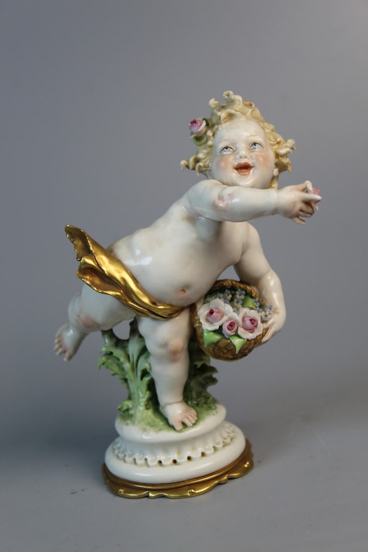 Capodimonte Cherub Figurine (1 of 8)