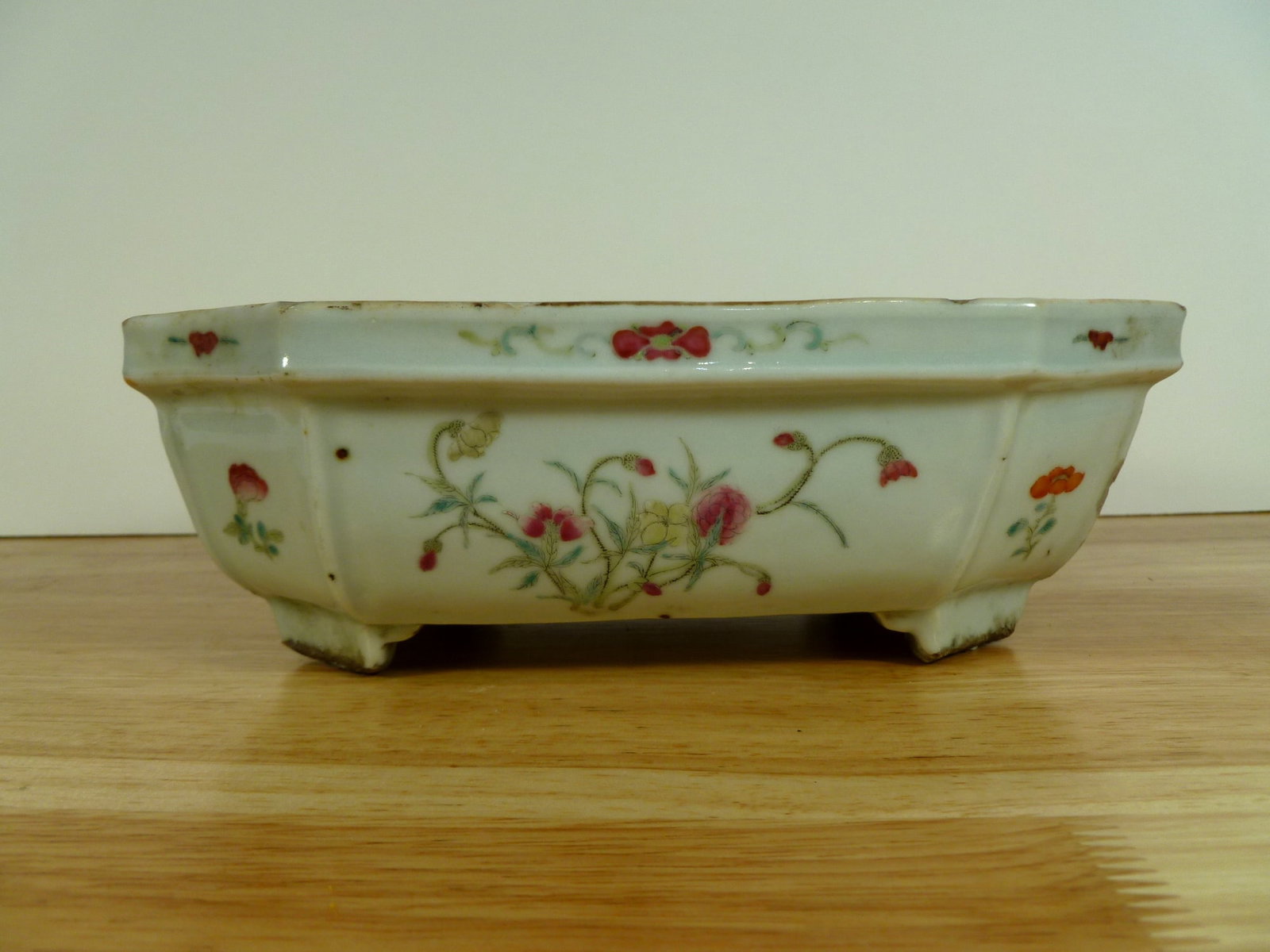 Chinese Famille Rose Porcelain Bulb Dish (1 of 8)