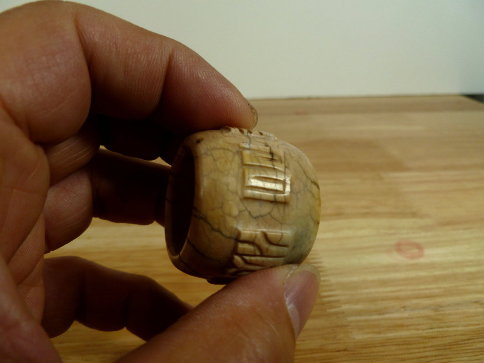 Chinese "Chicken-Bone" Jade Thumb Ring - 2