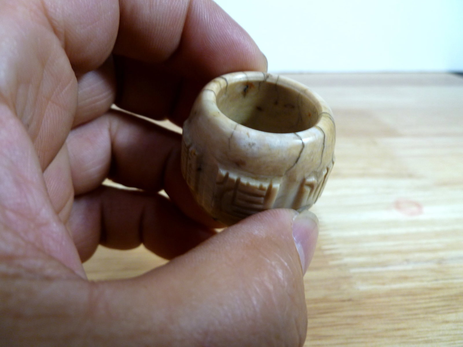 Chinese "Chicken-Bone" Jade Thumb Ring - 3