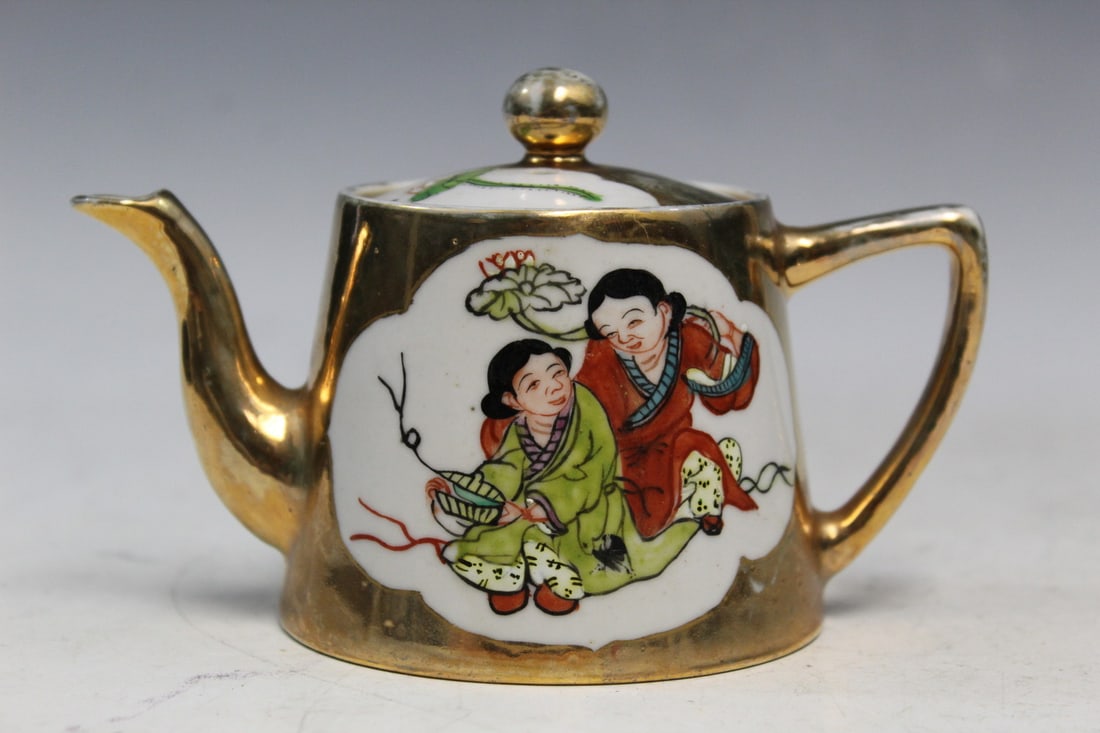 Chinese Gilt Famille Rose Porcelain Teapot (1 of 6)