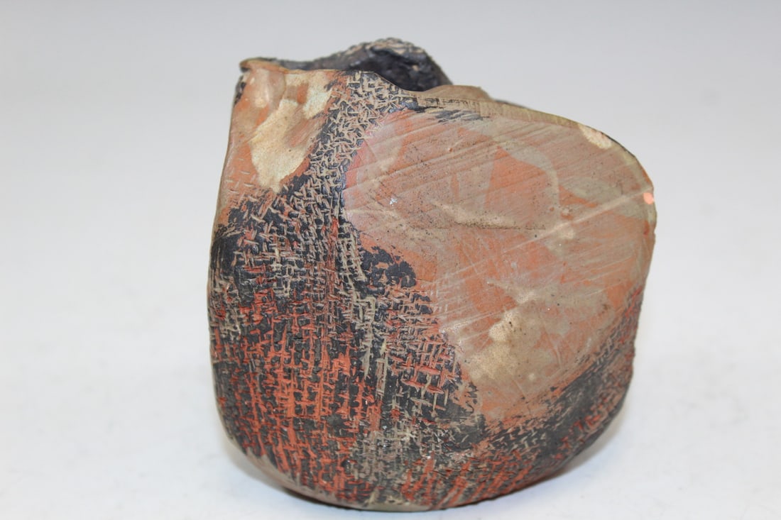 Art Pottery Vase, Signed. - 3