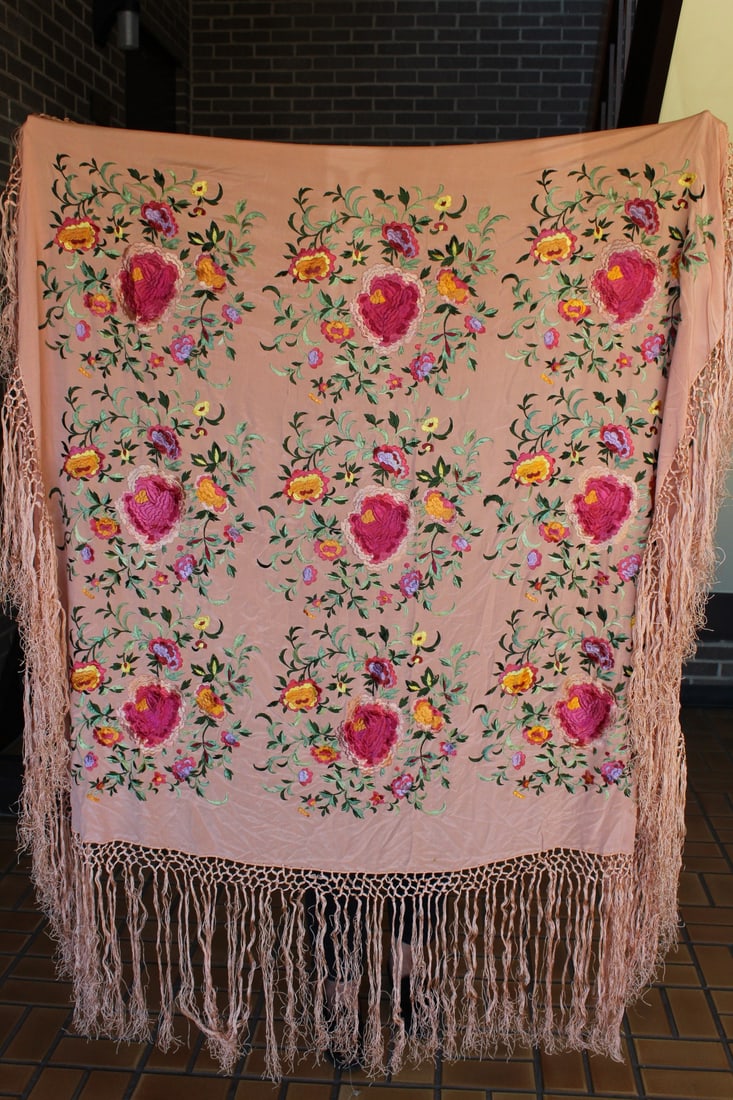 Chinese Embroidery Tablecloth (1 of 5)