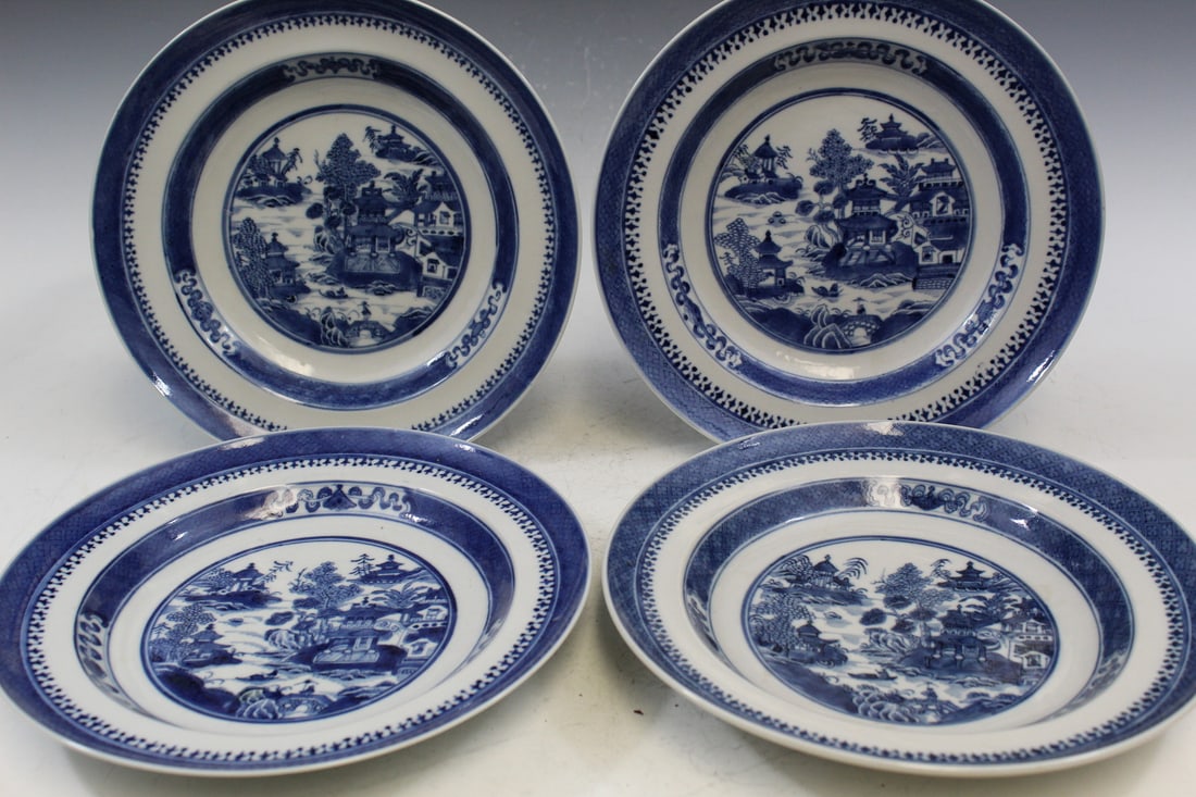 Four Chinese Export Nanking Blue and White Porcelain Dishes (1 of 5)